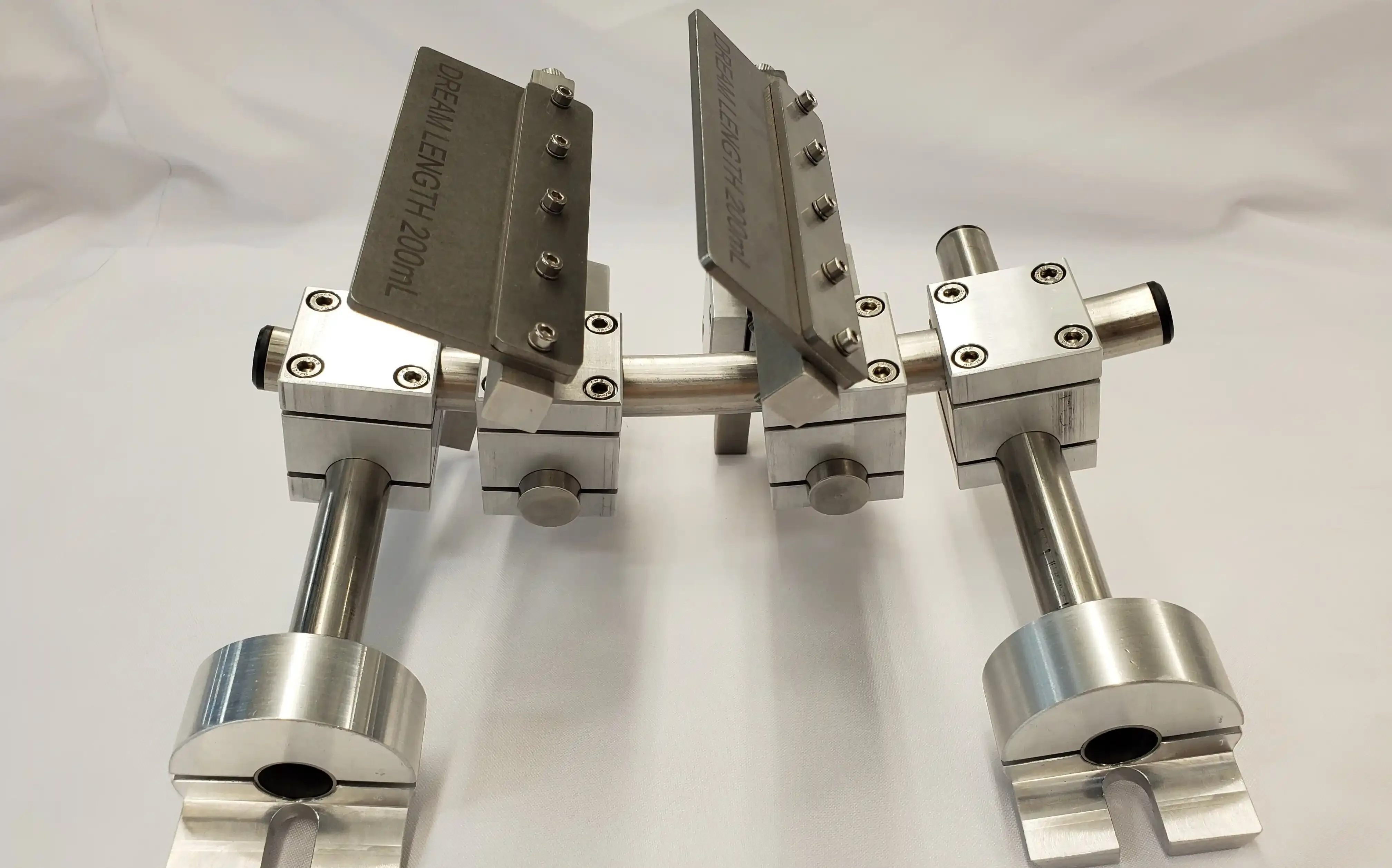 Pressure sensitive labeler Wiper Assembly