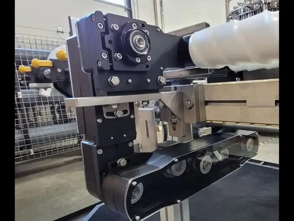 Dual Feed Screw Drive